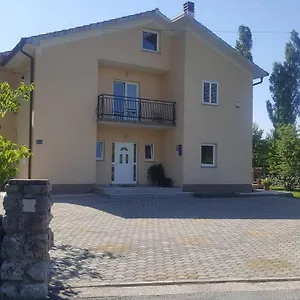 apartments-barbara-podhum.primorje-gorskikotar.com/